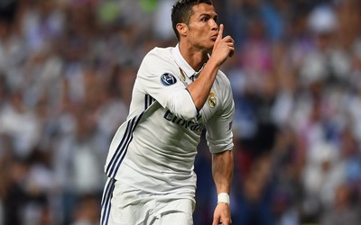 安博体育快讯-卡尔登泰抢点铲射破门